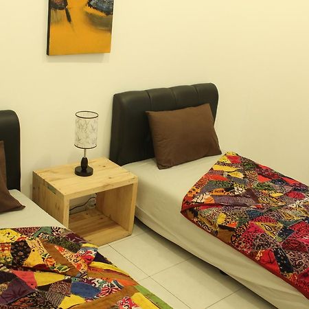 The Wayang Homestay Jogjakarta Buitenkant foto