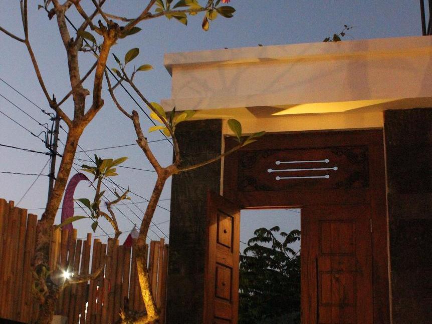 The Wayang Homestay Jogjakarta Buitenkant foto