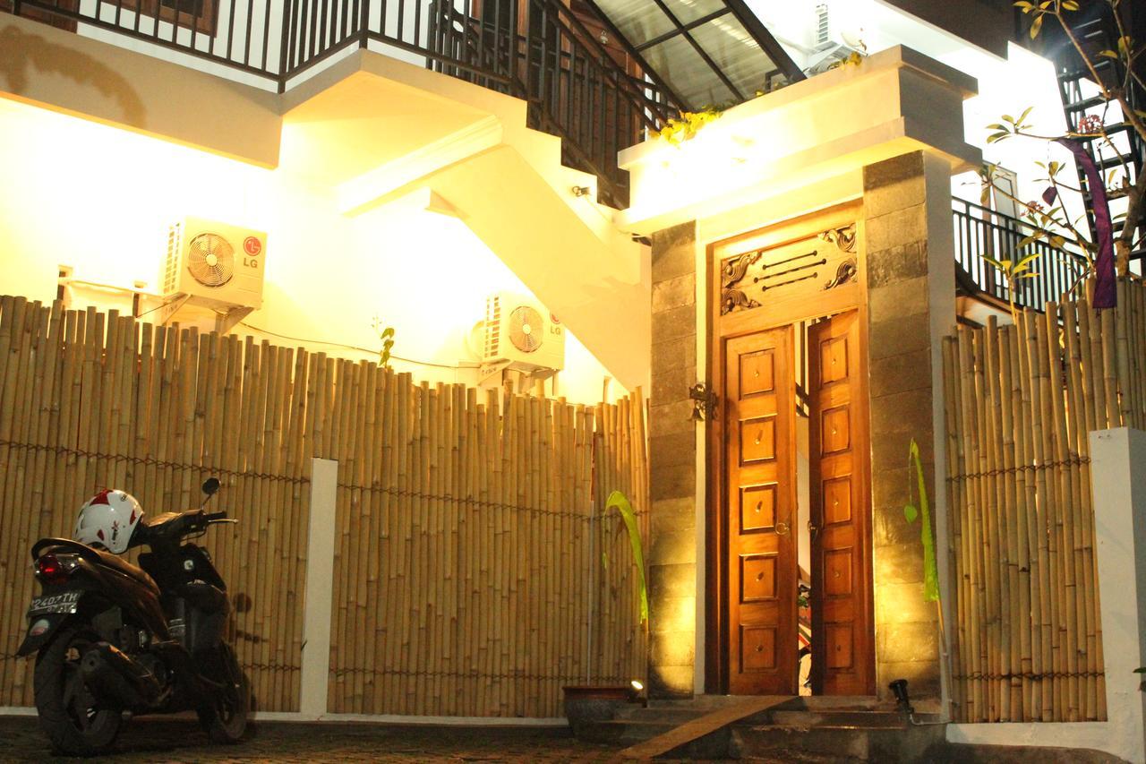 The Wayang Homestay Jogjakarta Buitenkant foto