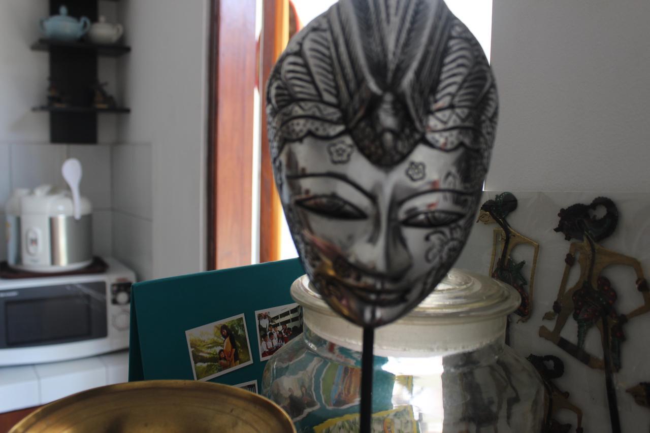 The Wayang Homestay Jogjakarta Buitenkant foto