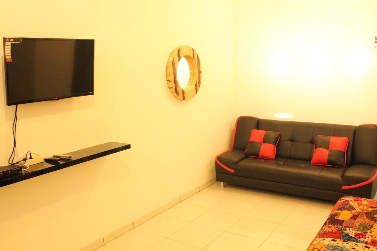 The Wayang Homestay Jogjakarta Buitenkant foto