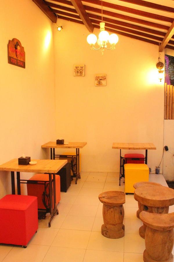 The Wayang Homestay Jogjakarta Buitenkant foto